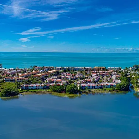 Anna Maria Island Runaway Tropical Escape